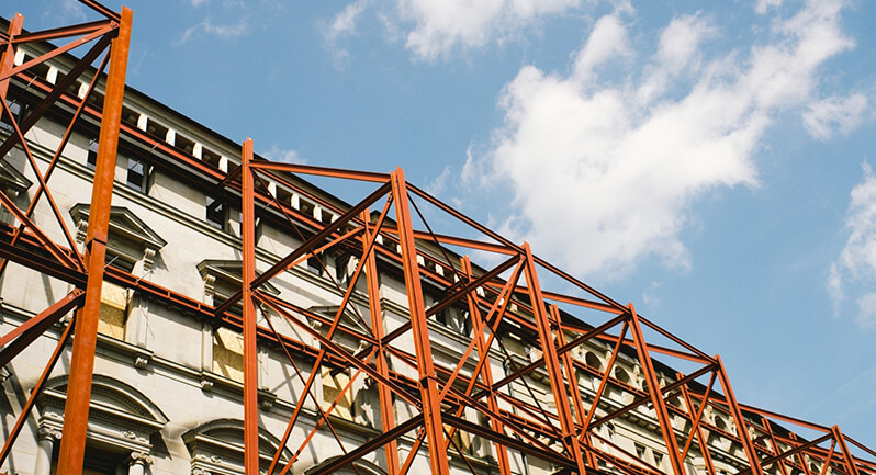 El sector de la construcción sigue creciendo, pero de forma más moderada